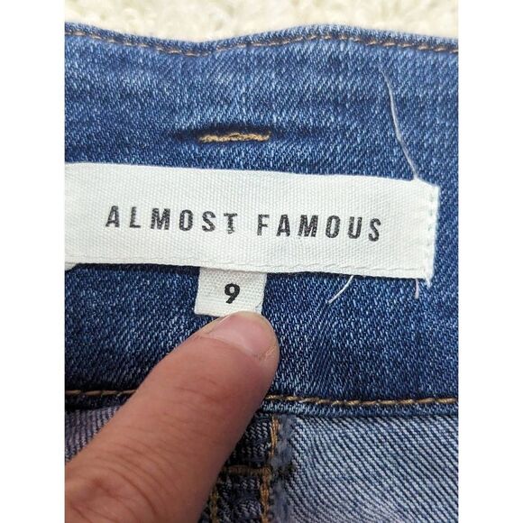 Almost Famous Women's Blue Wash High-Rise Straight-Leg Jeans Cuffed Jeans Size 9 - Picture 2 of 6